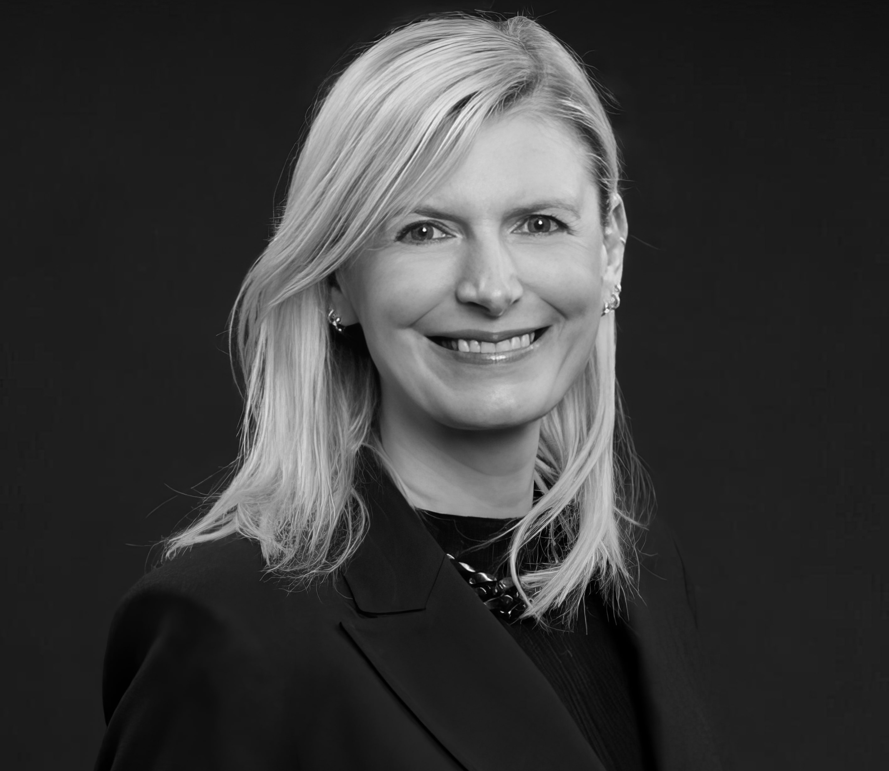 Two decades of experience in the fashion and luxury sectors